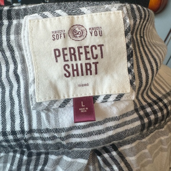 The Perfect Shirt Lightweight Flannel - Picture 3 of 3